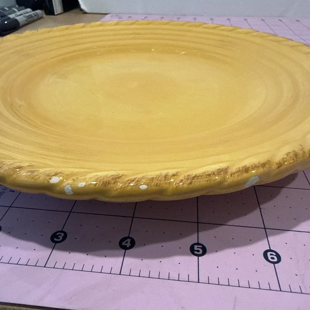 Artimino TUSCAN COUNTRYSIDE Yellow Embossed Ceramic Plates Set of 2 w/‎ Chips